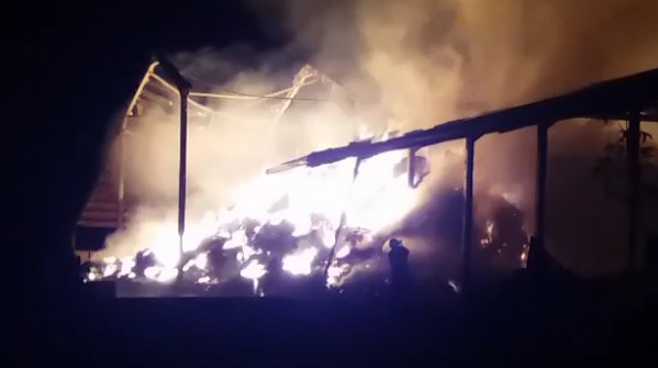 Incendie dans une ferme à Saint-Georges  (video)