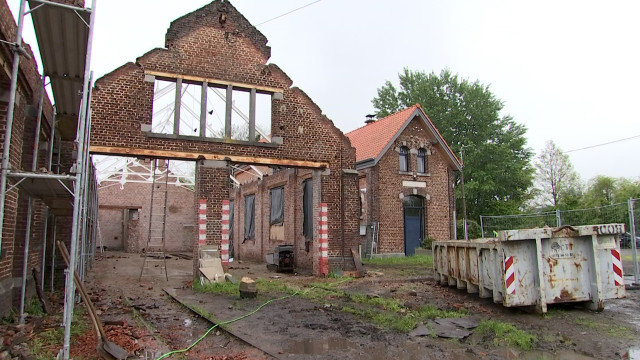 Burdinne: Les anciens ateliers de la gare vicinale en chantier