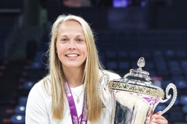Lyon et Julie Allemand remportent leur premier trophée européen