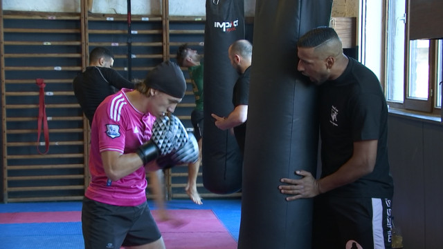 Madani Rahmani, champion du monde de kick-boxing, ouvre son école de boxe à Flémalle