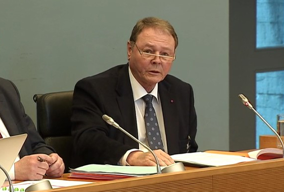 André Gilles défend la structure Publifin devant la commission spéciale