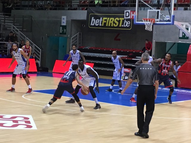 Liège Basket a oublié sa défense au vestiaire (vidéo)