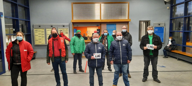 Fermeture des guichets SNCB : manifestation à la gare de Ans