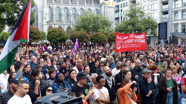 Manifestation contre la droite et l'extrême droite place de la Cathédrale à Liège