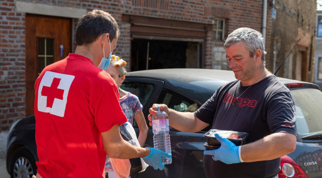 Inondations : La Croix-Rouge recherche 80 volontaires pour distribuer des repas