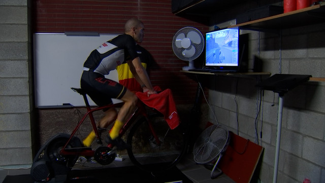 Fabian D'Evola au championnat du monde de cyclisme E-sport
