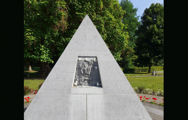 Flémalle : le portrait d'André Cools arraché du monument érigé en sa mémoire 