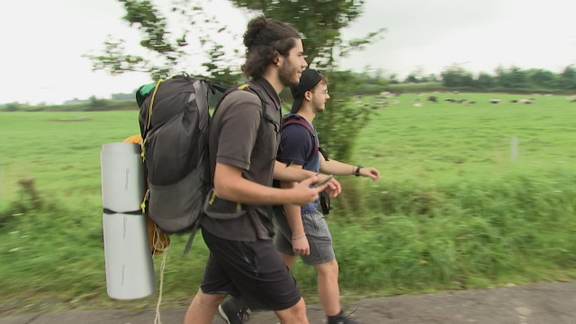 Ils marchent 230km pour aider les sinistrés des inondations 